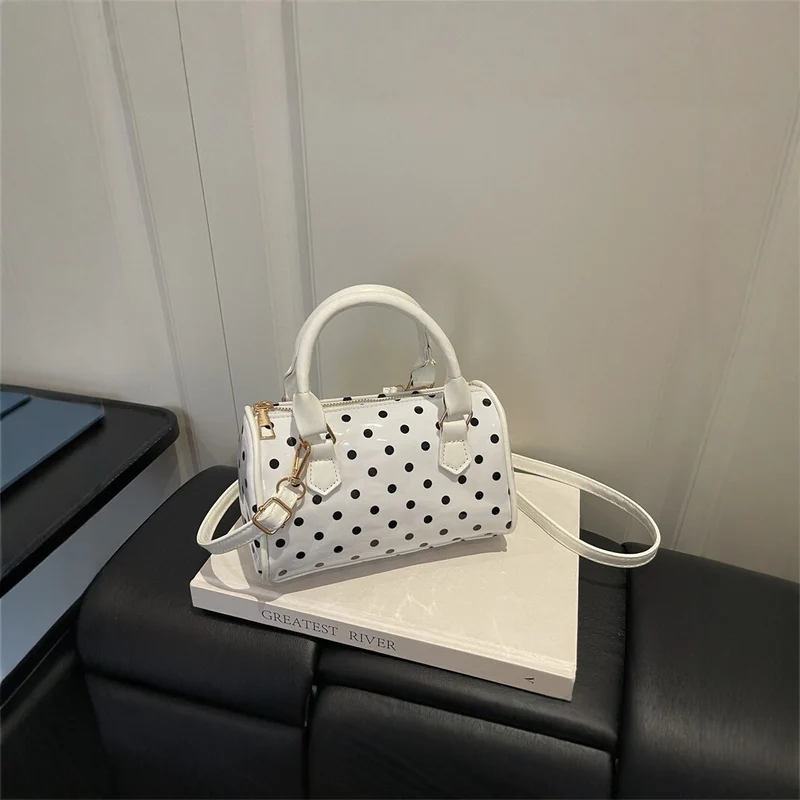 Punkte-Handtasche