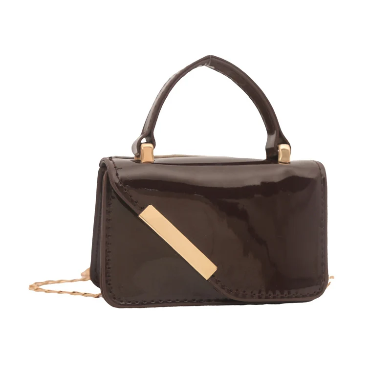 Elegante Handtasche aus patentiertem Leder