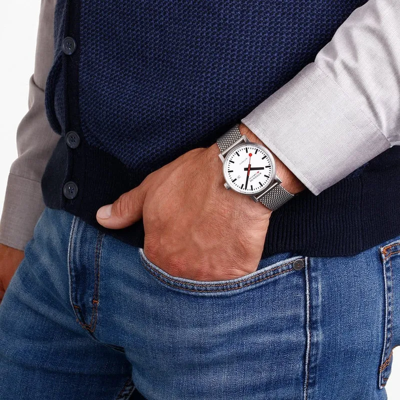 Mondaine evo2 MSE.40610.SM Herrenuhr Silber • Automatikwerk SW200-1 • Saphirglas