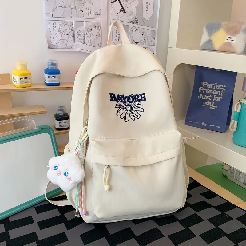 Blumenbestickter Freizeit-Rucksack Karnz