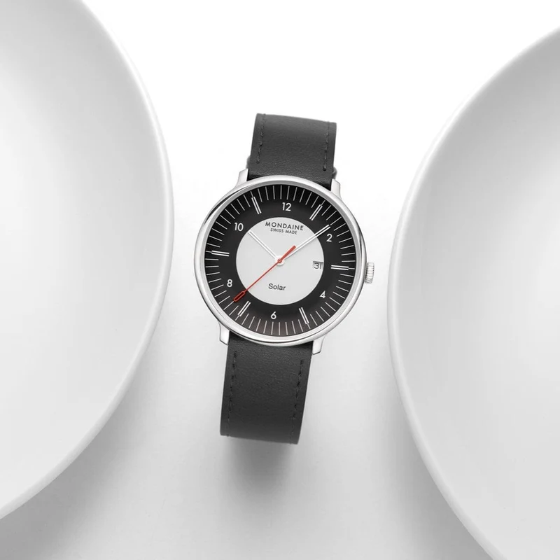 Mondaine Doppio Solar MLE.41920.LBV Herrenuhr Schwarz • Saphirglas • Solarbetrieb