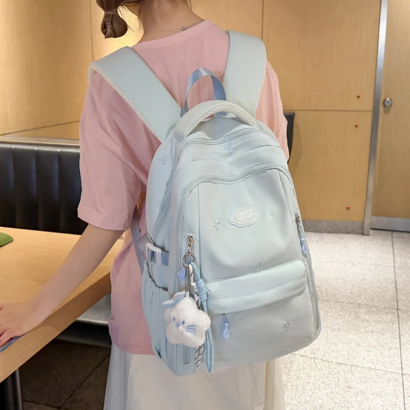 Blumenbestickter Rucksack Karnz