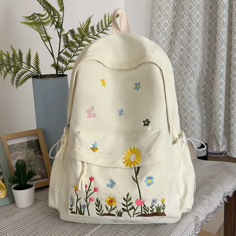 Floral Bestickter Rucksack Karnz 1791204649