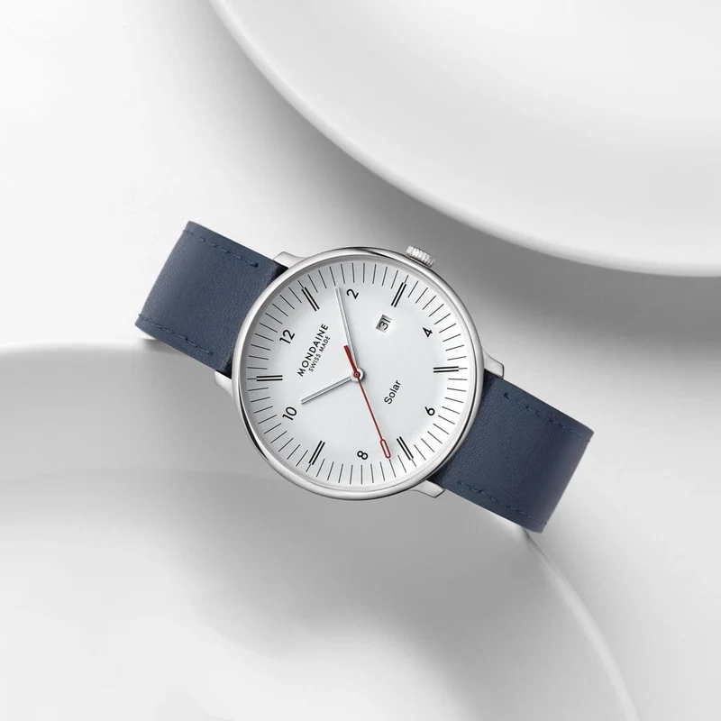 Mondaine Doppio Solar MLE.41910.LDV Herrenuhr Blau • Saphirglas mit Antireflexbeschichtung • Veganes Apfelleder