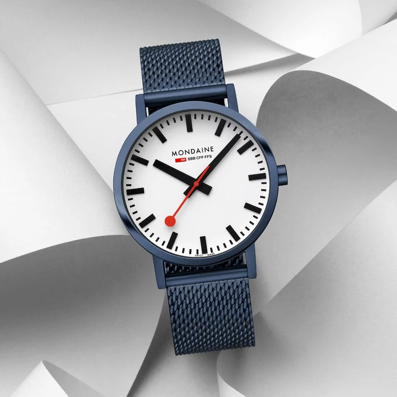 Mondaine Classic A660.30360.1BSBM Unisex Armbanduhr Blau • Gehärtetes Mineralglas • BackLight-Technologie