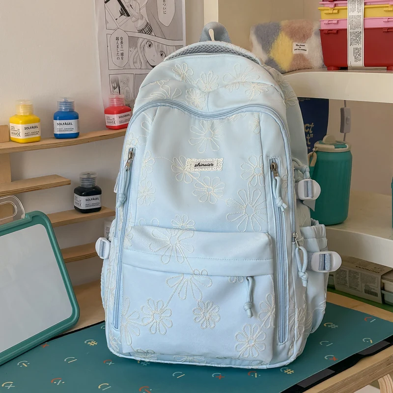 Bestickter Rucksack mit floralem Muster Karnz