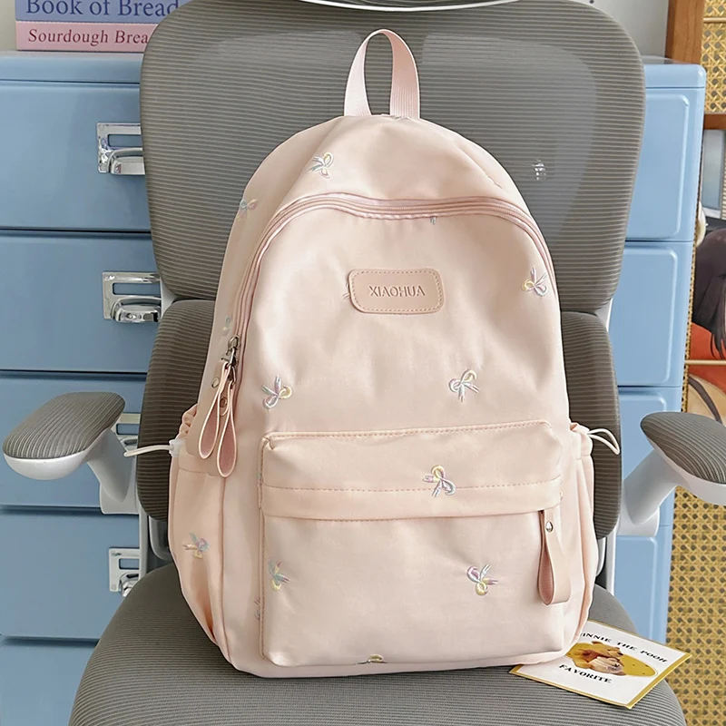 Bestickter Blumen-Detail Freizeit-Rucksack Karnz