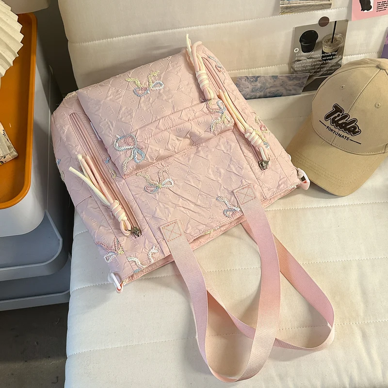 Bestickter Stepp-Rucksack Karnz
