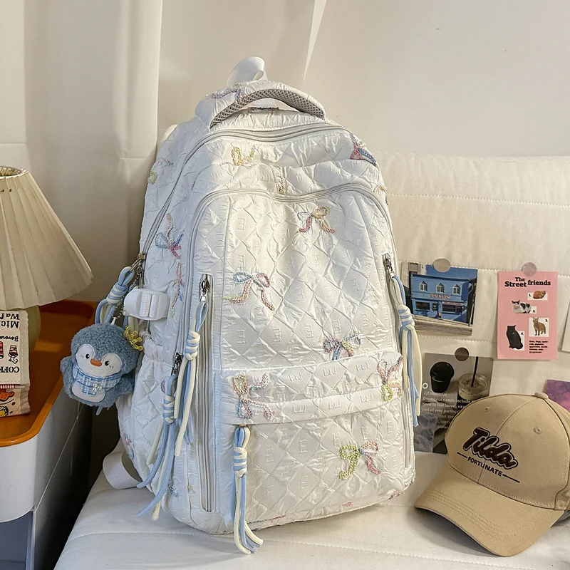 Bestickter Stepp-Rucksack Karnz