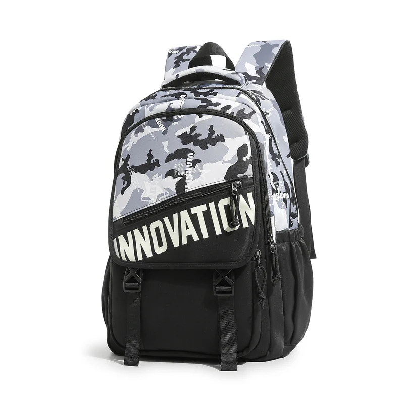 Hochwertiger Mehrfachfächer-Rucksack mit Plüsch-Schlüsselanhänger Karnz