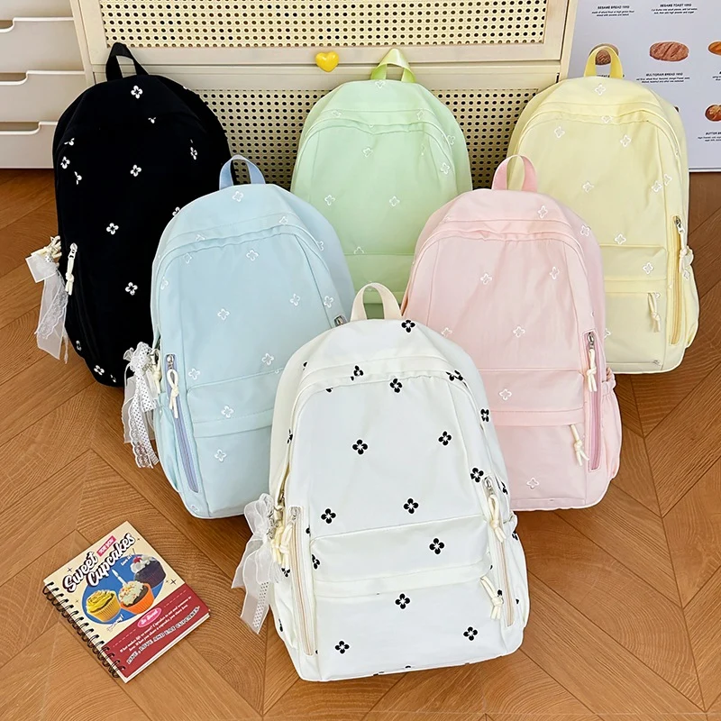 Bestickter Rucksack Karnz
