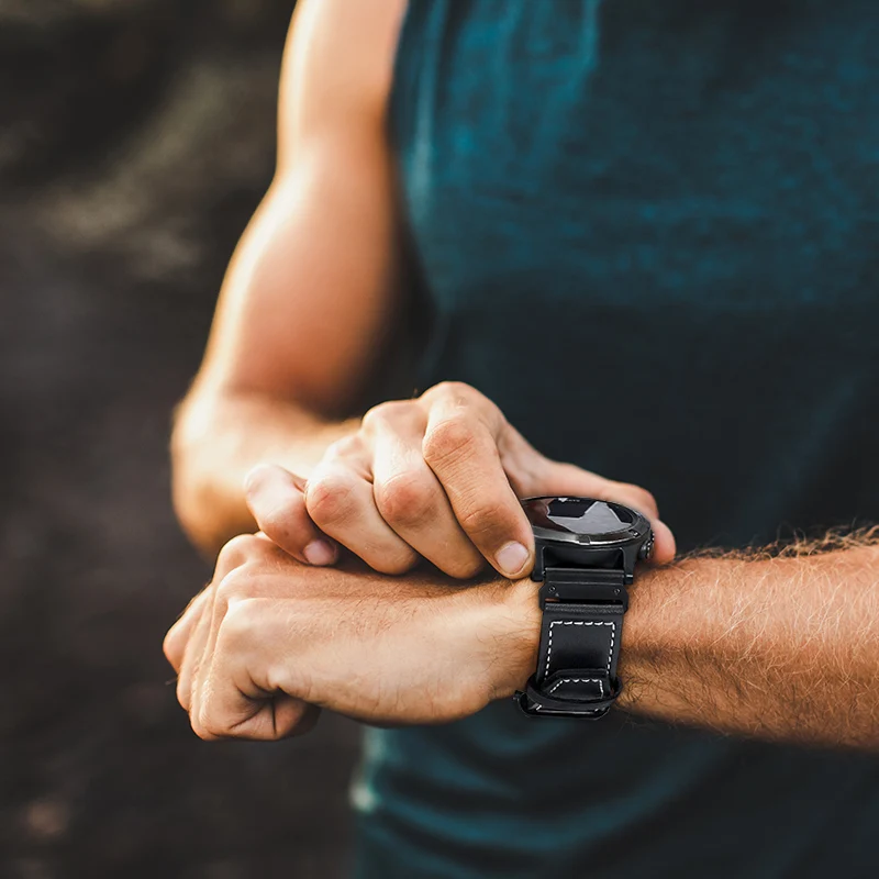 Garmin Fenix 9 Pro - 43mm Premium Lederarmband (Schwarz)