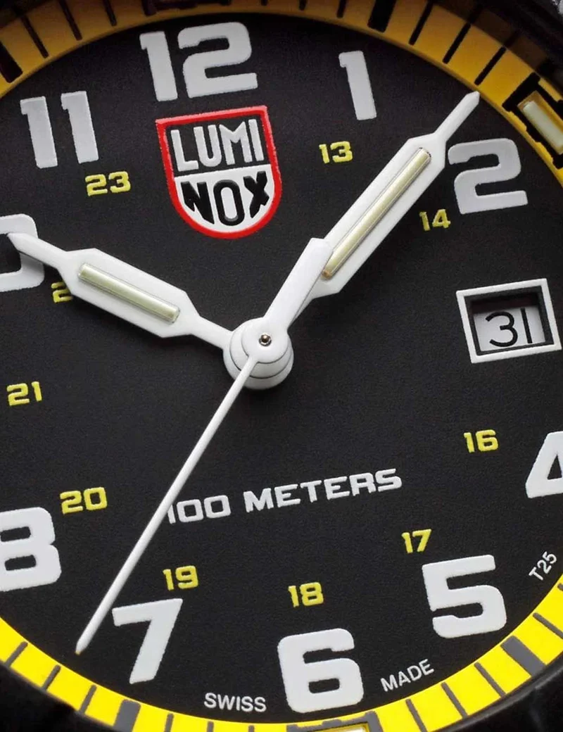 Luminox Leatherback Sea Turtle Giant XS.0325 Herrenuhr Schwarz • CARBONOX™-Gehäuse • Luminox Light Technology