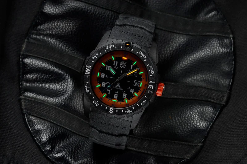 Luminox Bear Grylls Survival Mountain XB.3739 Herren Armbanduhr Orange • Saphirglas • CARBONOX™-Gehäuse