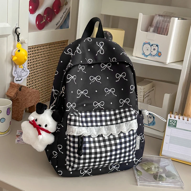 Dekorative mit Schleifen verzierte Rucksack Karnz