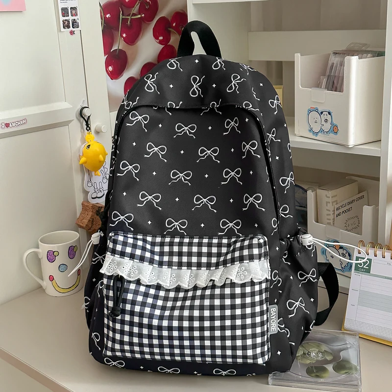 Dekorative mit Schleifen verzierte Rucksack Karnz