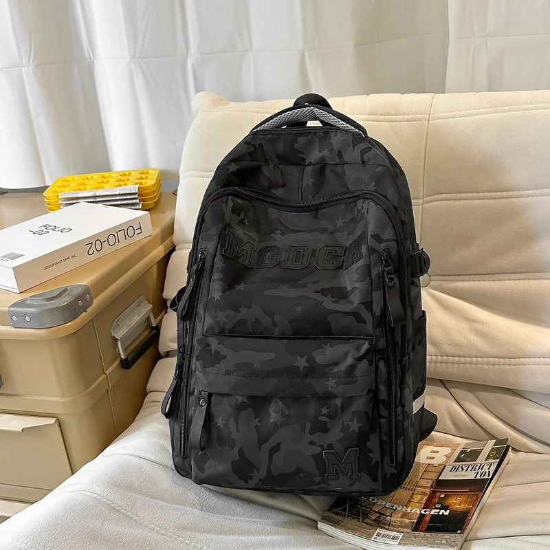 Robuster camo-bedruckter Tagesrucksack Karnz