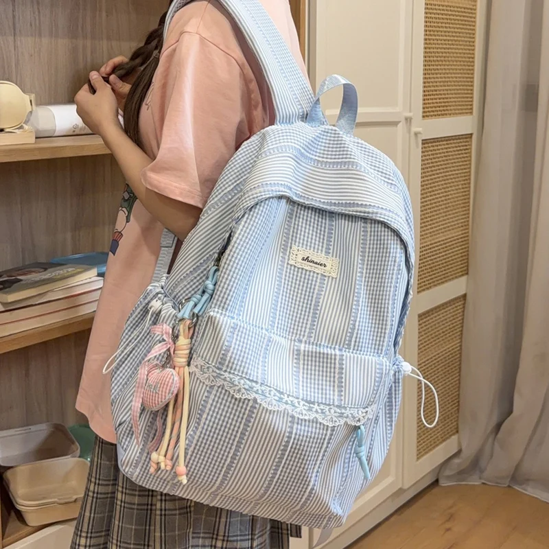 Süßer gestreifter Rucksack Karnz