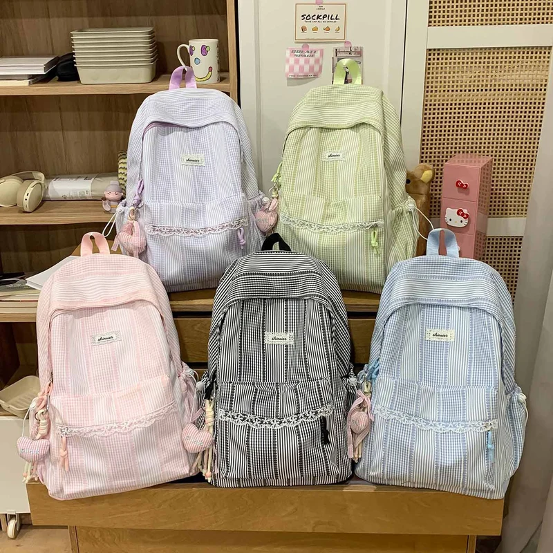 Süßer gestreifter Rucksack Karnz