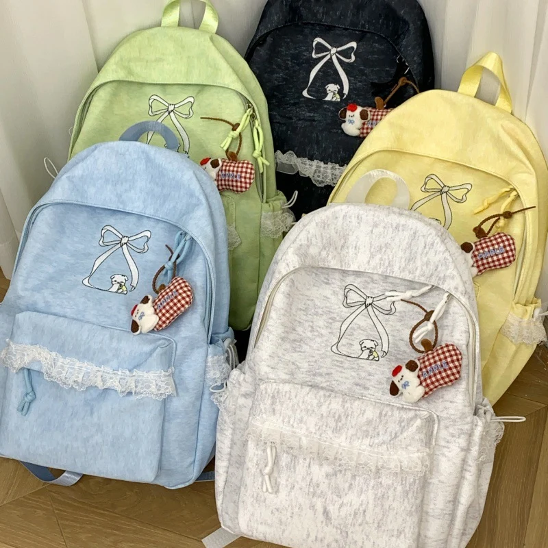 Dekorativer Rucksack mit Spitzenbesatz Karnz