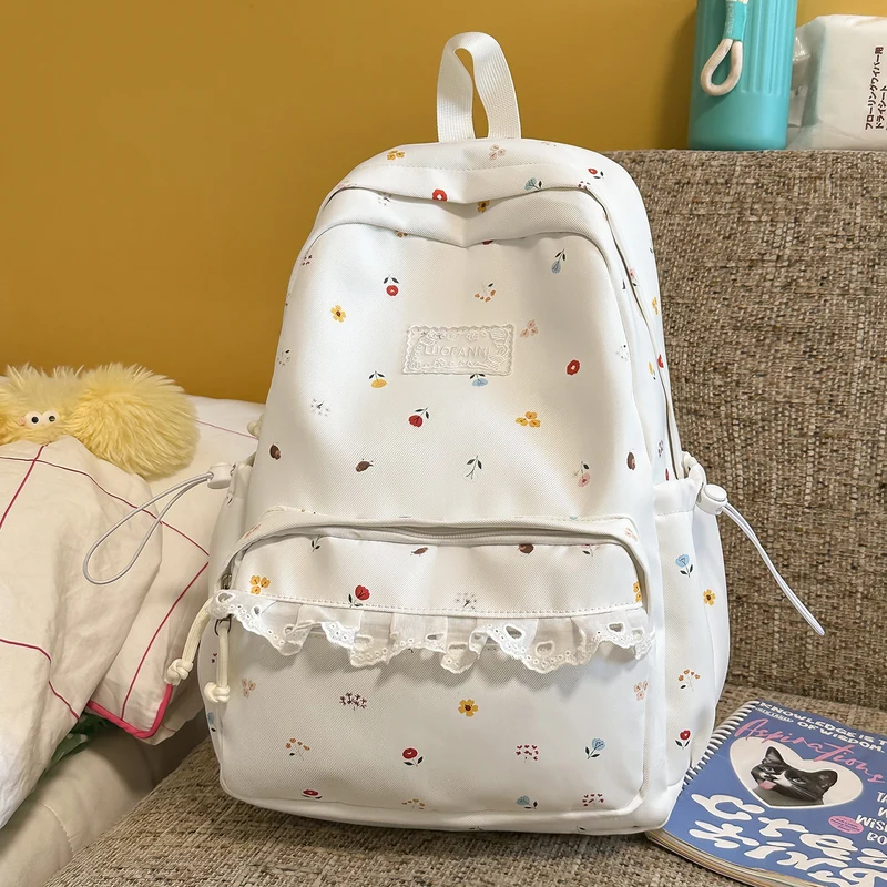 Dekorative mit Blumen verzierte Rucksack Karnz