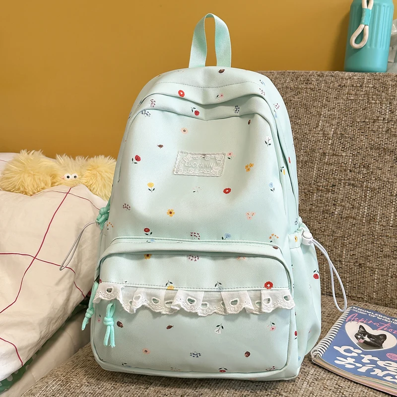 Dekorative mit Blumen verzierte Rucksack Karnz