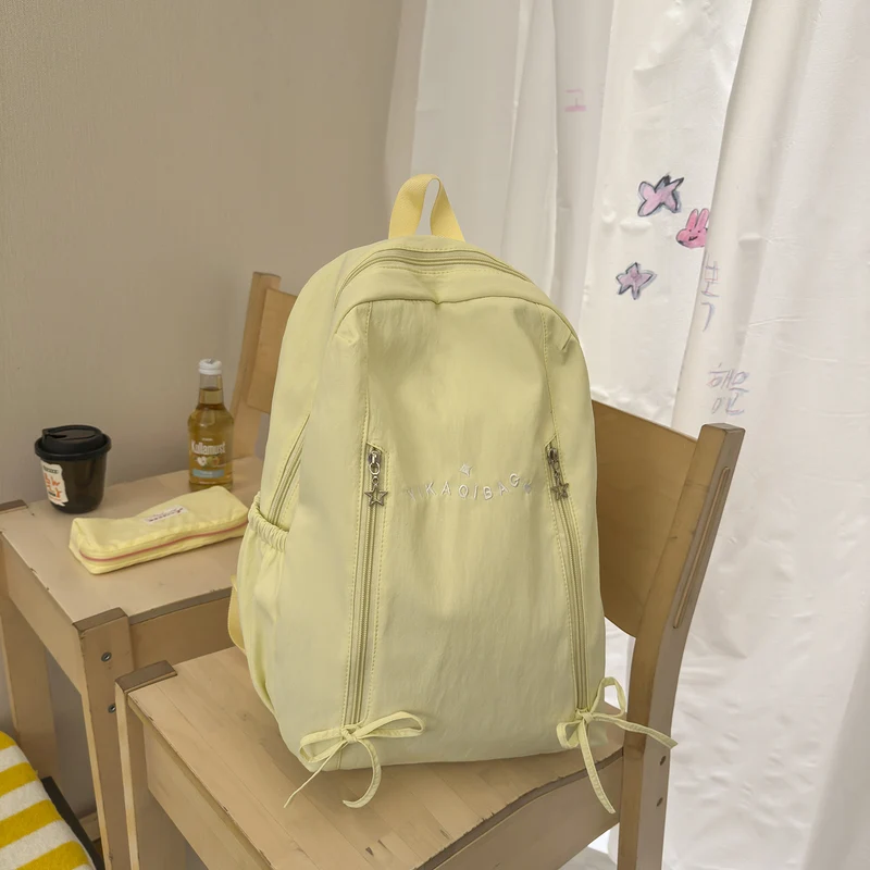 Süßer Plüsch-Rucksack im Charakterdesign Karnz