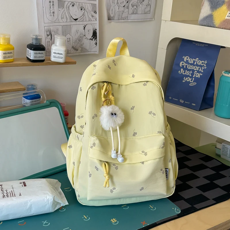 Süßer Plüsch Charakter Rucksack Karnz