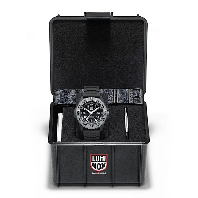Luminox Land XL.3351.SET MIL-SPEC Inspired Armbanduhr Schwarz • Saphirglas • Schweizer Quarzwerk