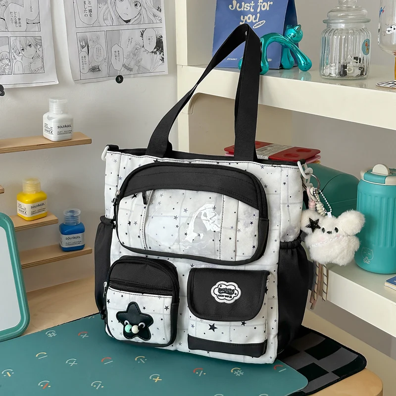 Süßer illustrierter Charakter-Rucksack Karnz