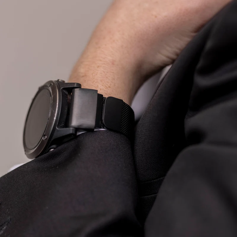 Garmin Fenix 9 Pro - 51mm Milanese Armband (Schwarz)