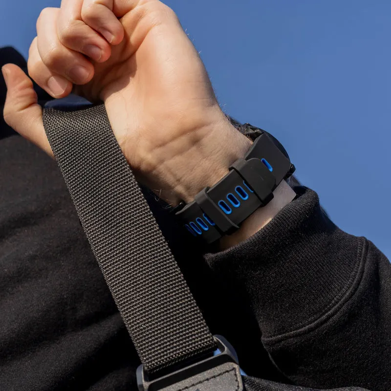 Garmin Fenix 9 Pro - 51mm Schnallen-Sportarmband (Schwarz/Blau)