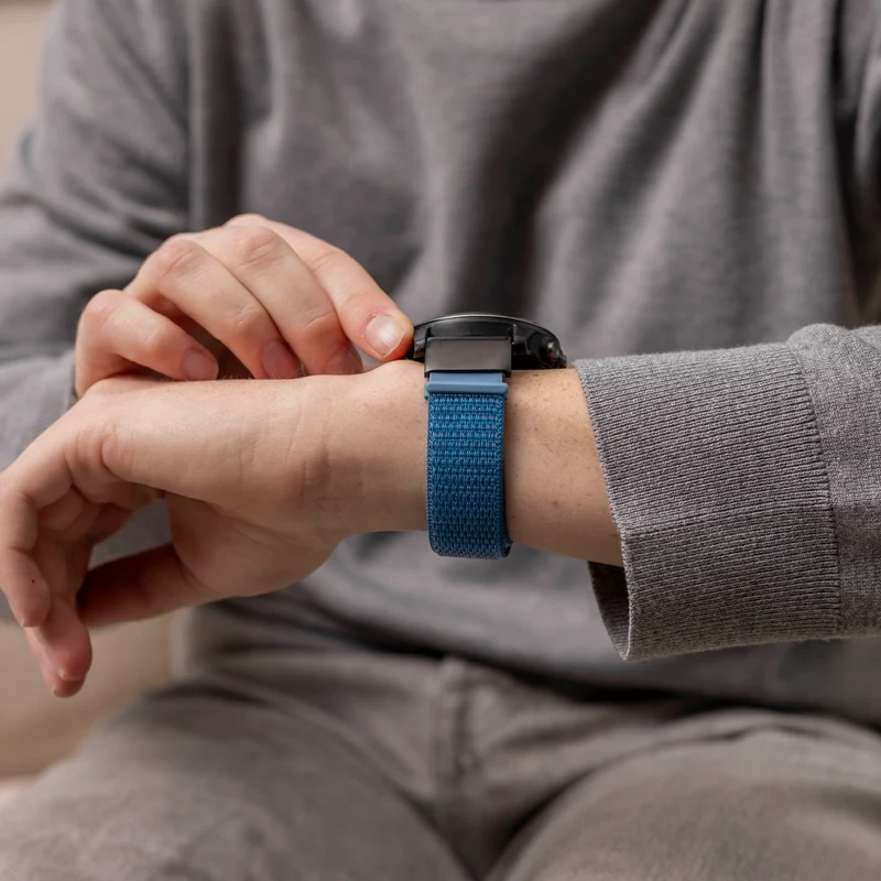 Garmin Fenix 9 Pro - 51mm Nylonarmband (Hellblau)