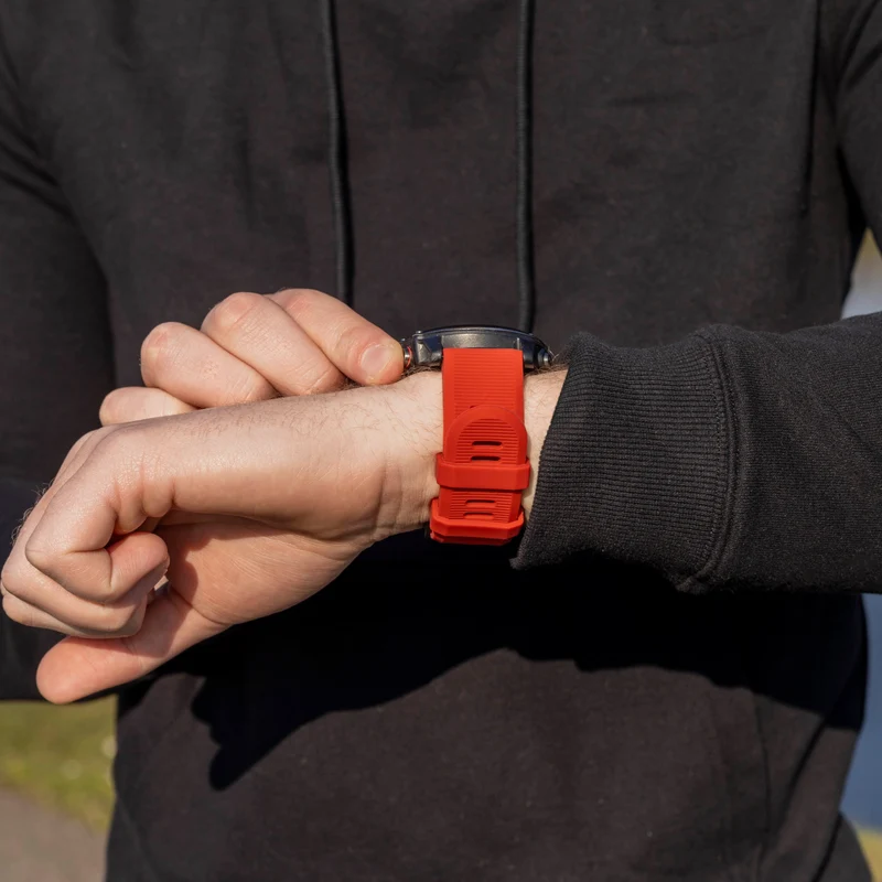 Garmin Fenix 9 - 51mm Silikonarmband (Rot)
