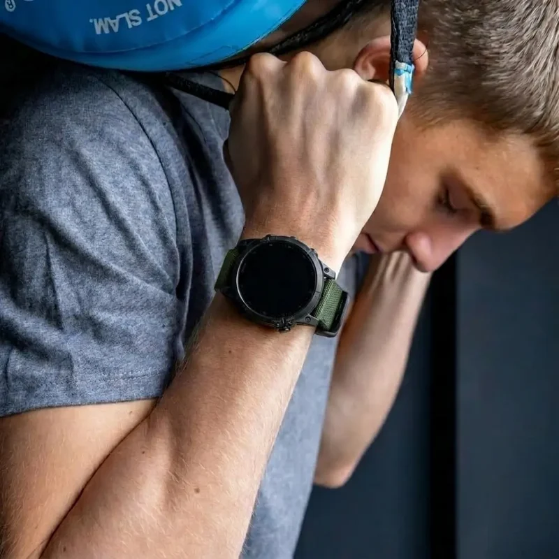 Garmin Tactix 7 Hybrid Nylon Armband (Armeegrün)