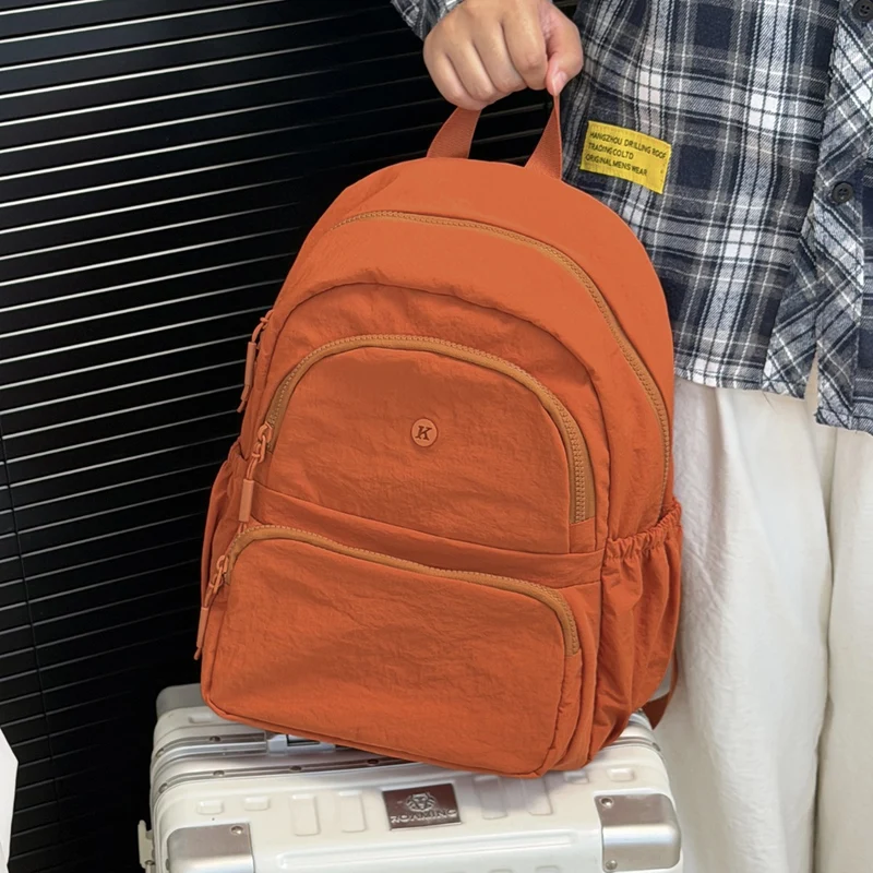 Kompakter Mehrfach-Taschen-Rucksack Karnz