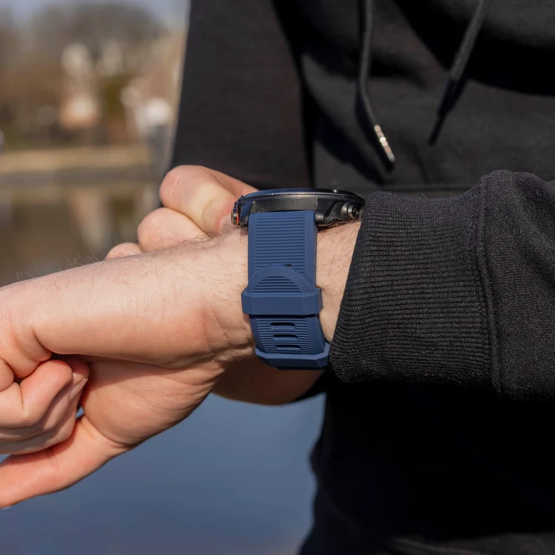 Garmin Fenix 9 Pro - 51mm Silikonarmband (Dunkelblau)