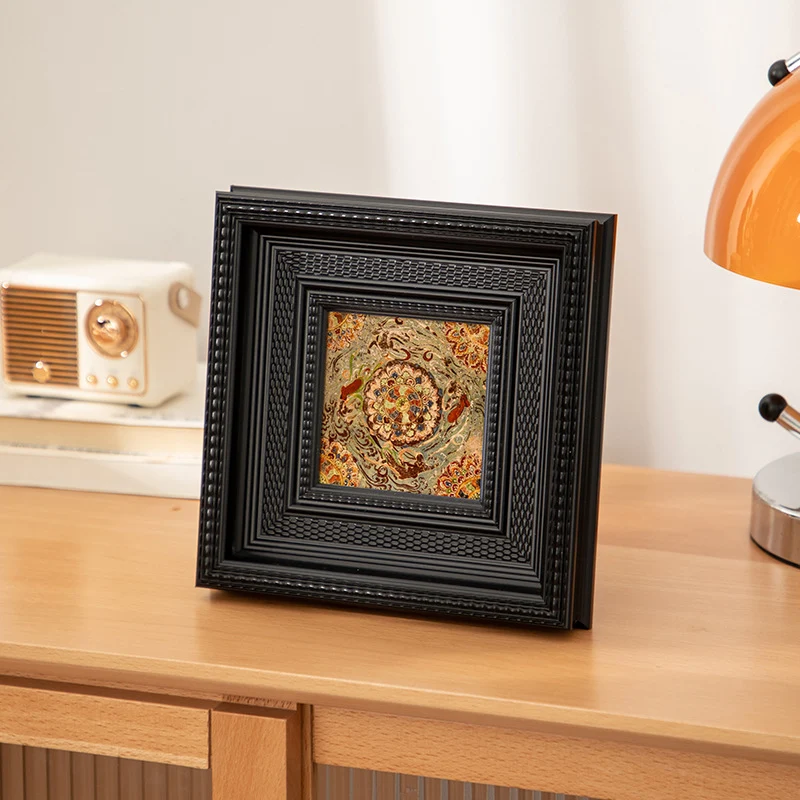 Dekorativer Kunstrahmen für Wanddisplay