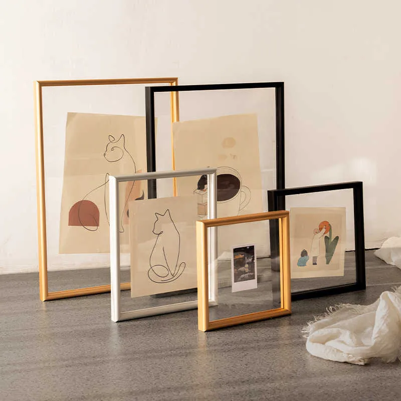 Herzförmiger botanischer Illustrationsrahmen für Zuhause