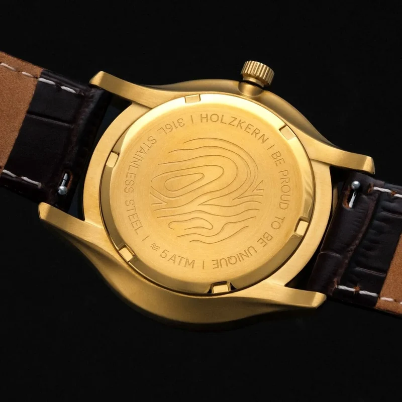 Holzkern Primetime Herrenuhr Goldfarben • Echter Howlith • Schlankes Edelstahlgehäuse