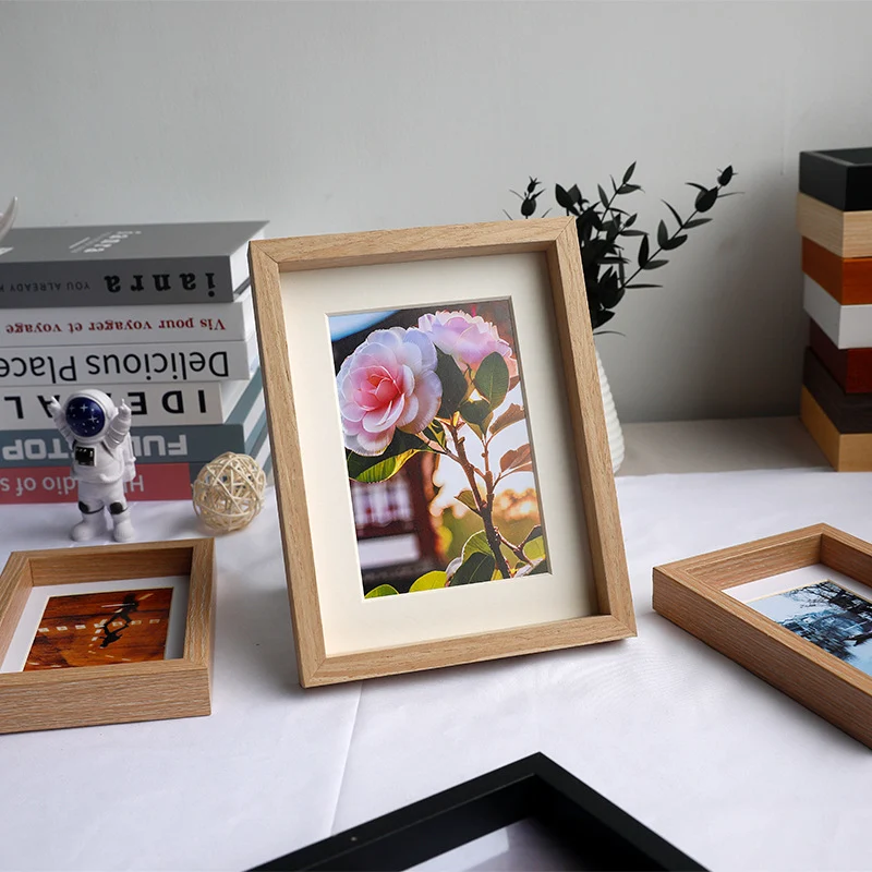 Eleganter Holzdisplayrahmen für die Wohnkultur