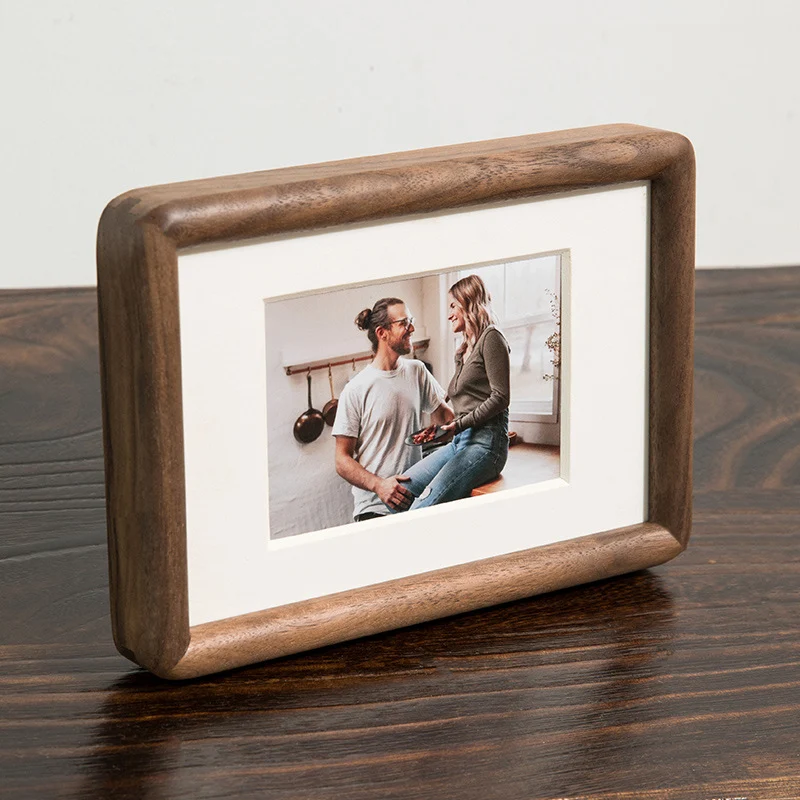 Eleganter Handgefertigter Holzrahmen