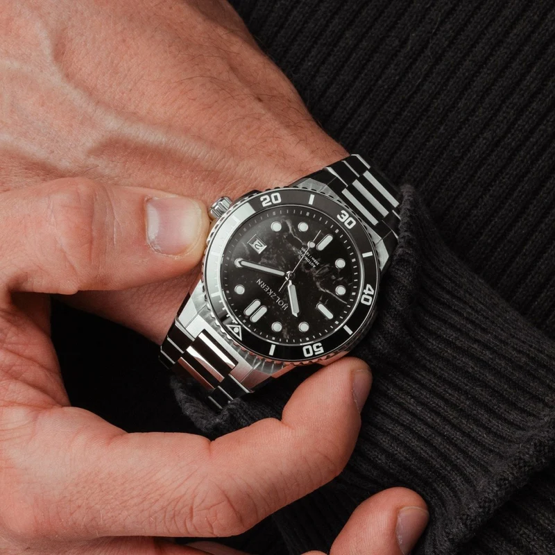 Holzkern Deepdiver Armbanduhr • Naturmaterialien • Taucheruhr-Design