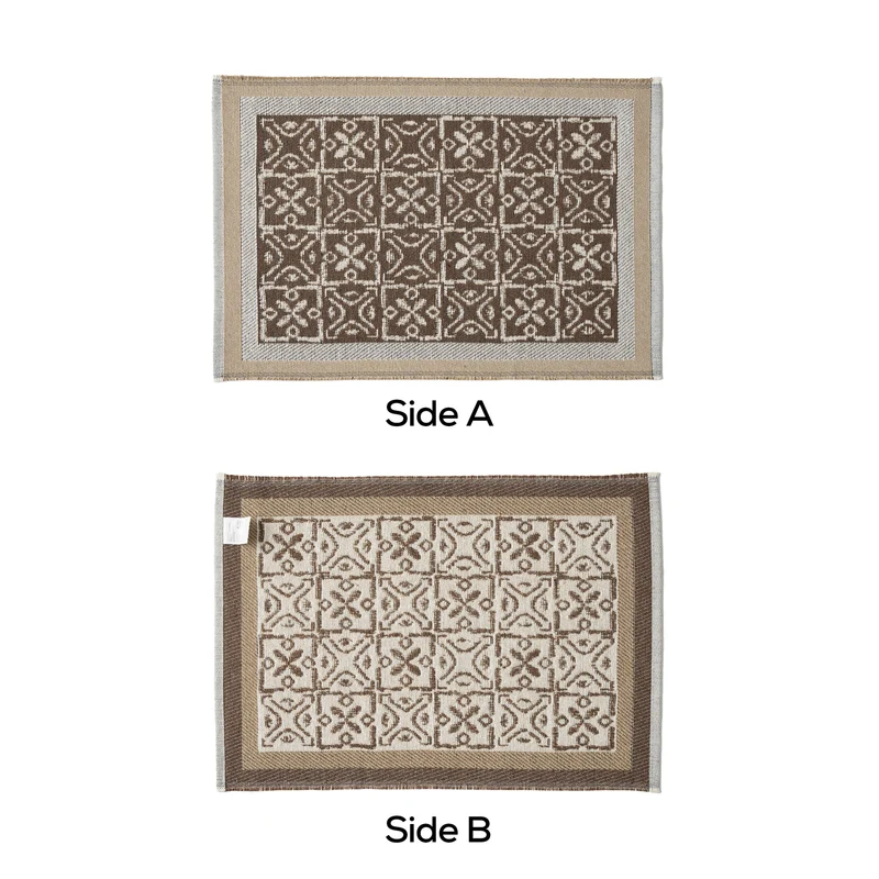 Wendbarer Jacquard-Schal mit ornamentaler Webstruktur