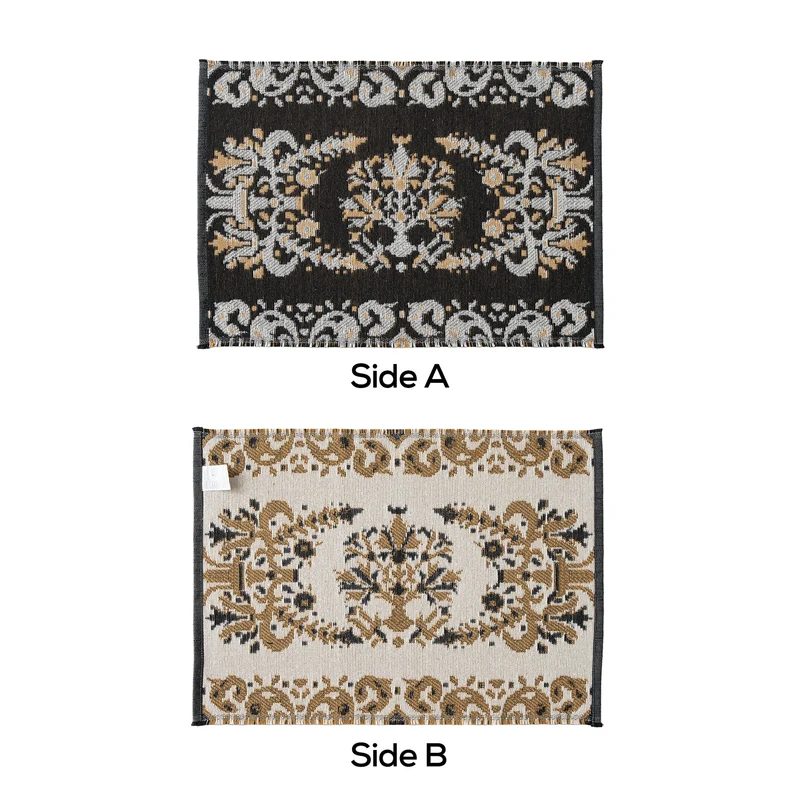 Wendbarer Jacquard-Schal mit ornamentaler Webstruktur