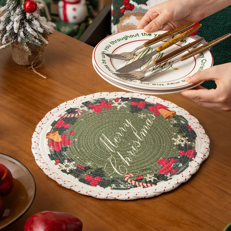 Runde weihnachtliche Baumdecke aus gewebtem Baumwollmischgewebe mit Rentier- und Tannenzweig-Motiv