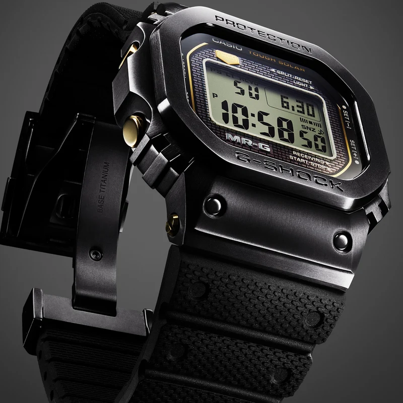 Casio G-Shock Pro MRG-B5000R-1DR Herrenuhr • Titan/Cobarion Gehäuse • Solar & Funk