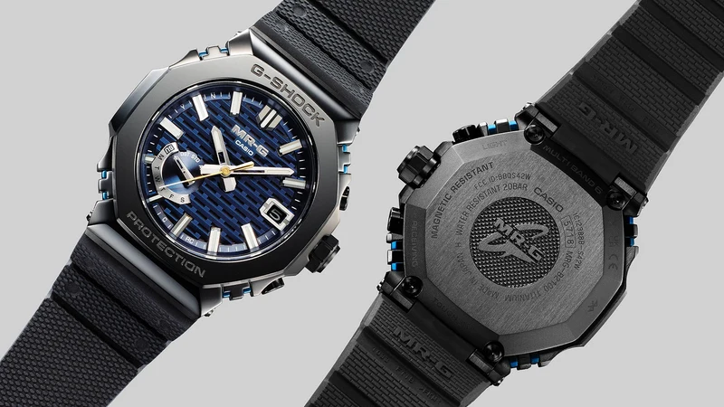 Casio MR-G MRG-B2100R-2ADR Herrenuhr • Tough Solar mit Bluetooth • Saphirglas