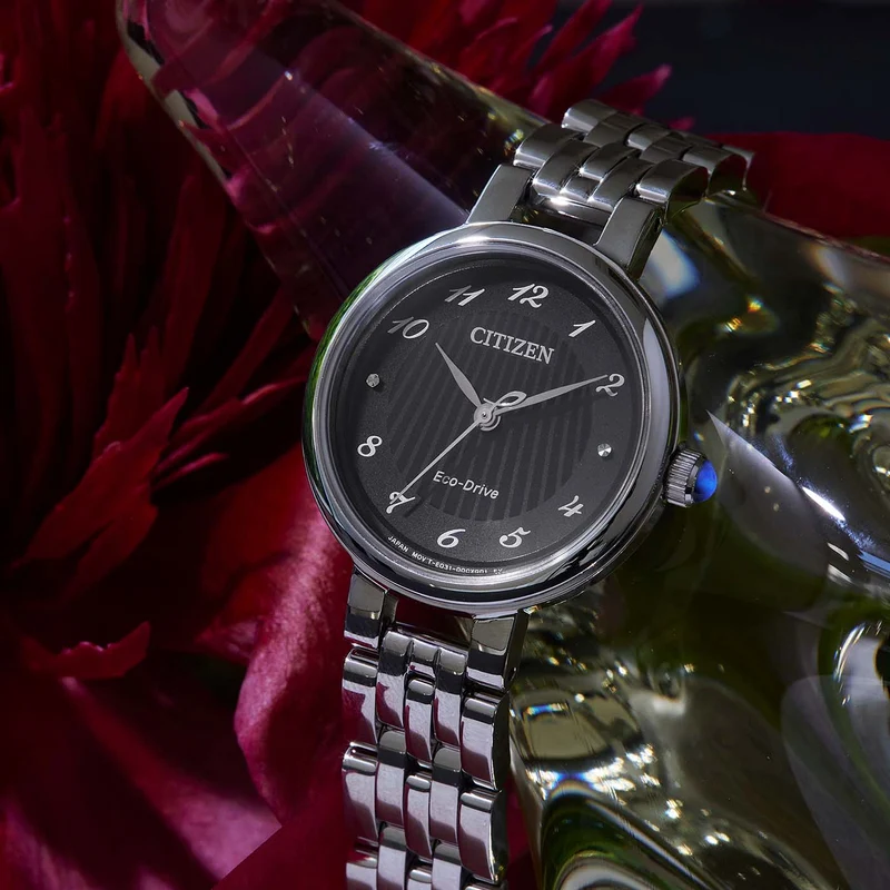 Citizen L-Line EM0990-81E Damenuhr Schwarz • Eco-Drive Saphirglas • Edelstahlarmband