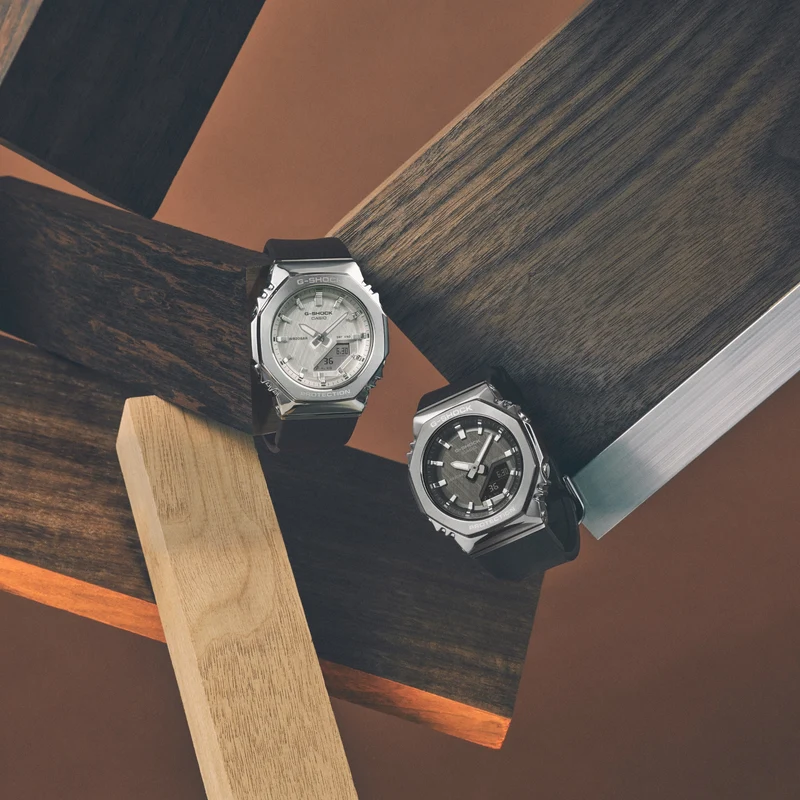 Casio G-Shock GM-S2110-1A1ER Damen Armbanduhr • Metalllünette • Biobasiertes Harz